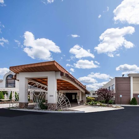 Days Inn & Suites By Wyndham Rochester Hills Mi Ngoại thất bức ảnh