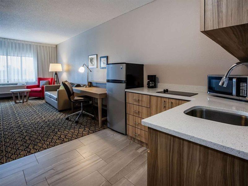 Days Inn & Suites By Wyndham Rochester Hills Mi Ngoại thất bức ảnh
