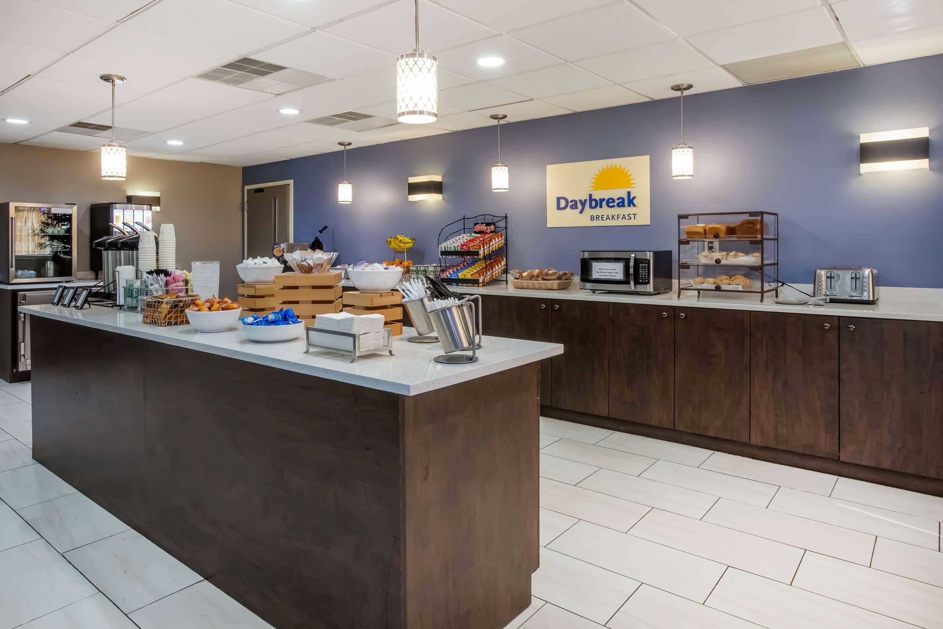 Days Inn & Suites By Wyndham Rochester Hills Mi Ngoại thất bức ảnh