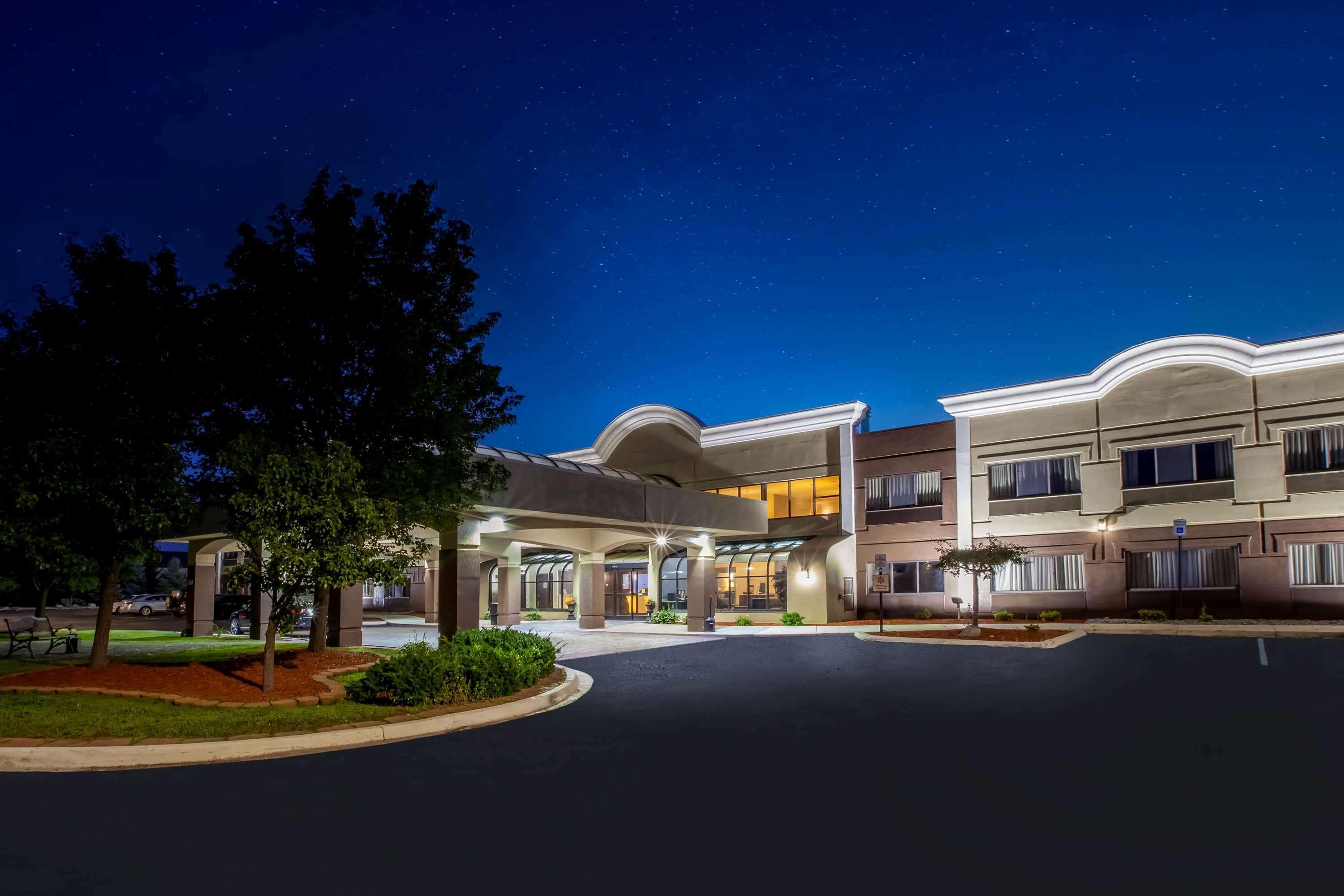 Days Inn & Suites By Wyndham Rochester Hills Mi Ngoại thất bức ảnh