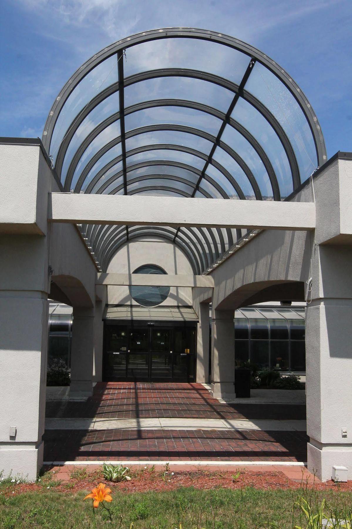 Days Inn & Suites By Wyndham Rochester Hills Mi Ngoại thất bức ảnh