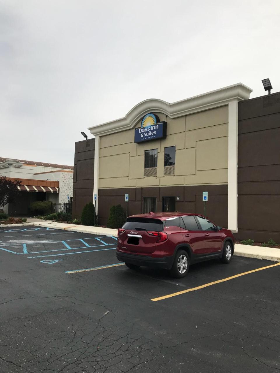 Days Inn & Suites By Wyndham Rochester Hills Mi Ngoại thất bức ảnh