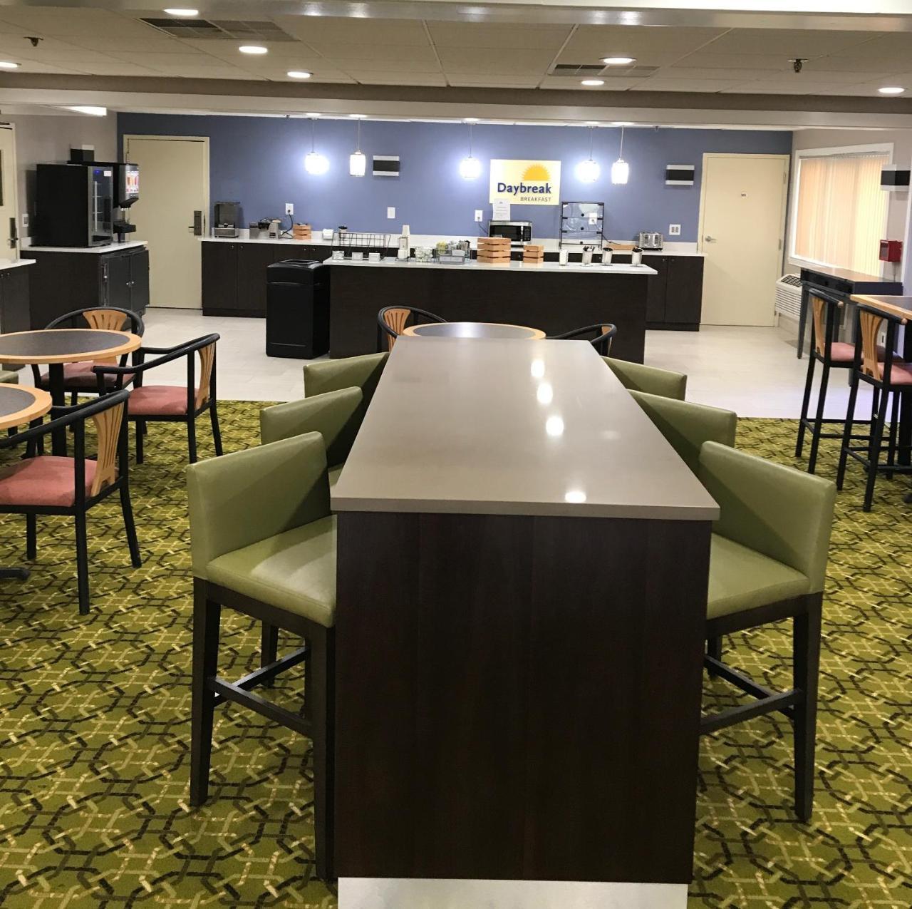 Days Inn & Suites By Wyndham Rochester Hills Mi Ngoại thất bức ảnh